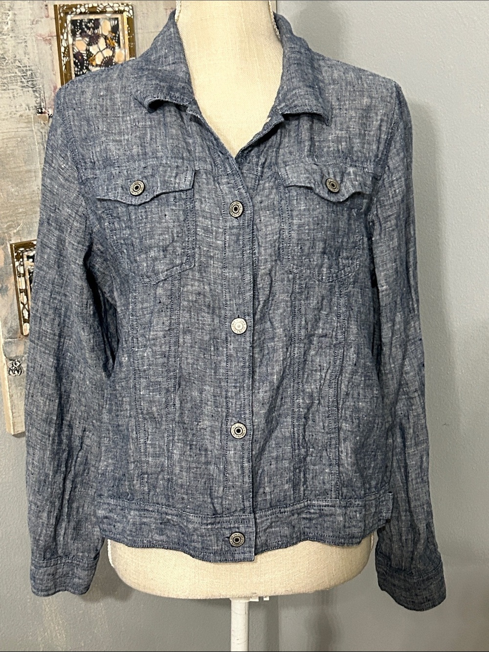 Women's Lightweight Blue Button-Front Jean Jacket